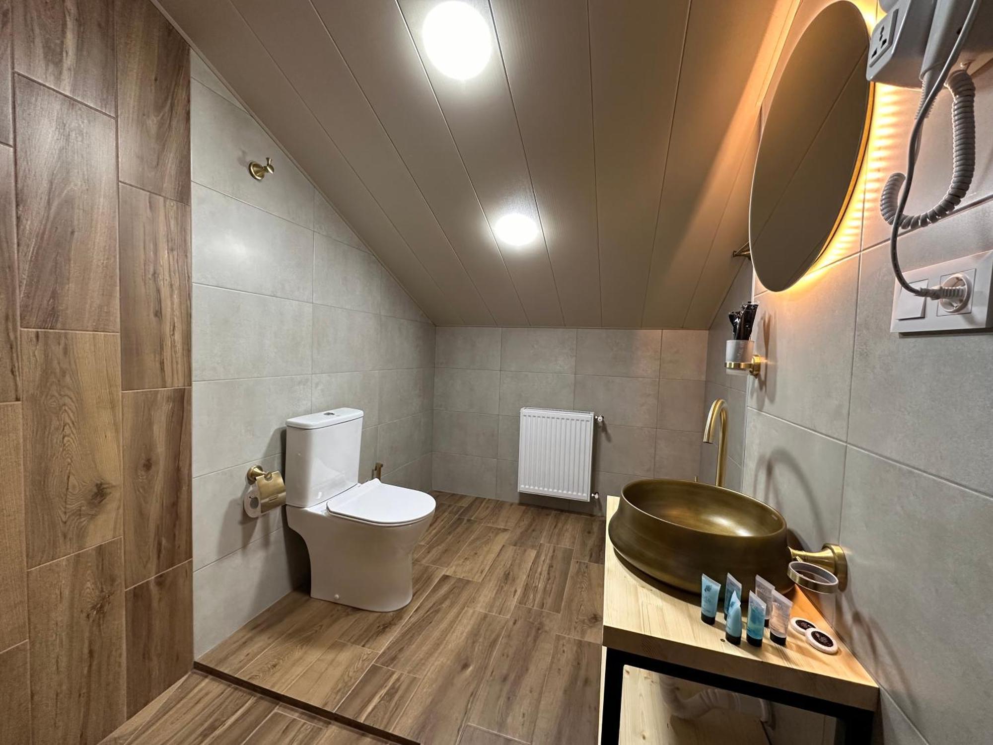 Hotel Mountime Kazbegi ภายนอก รูปภาพ