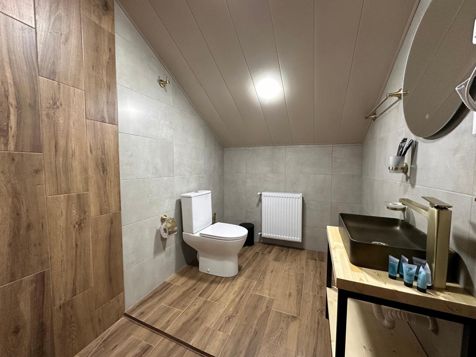 Hotel Mountime Kazbegi ภายนอก รูปภาพ