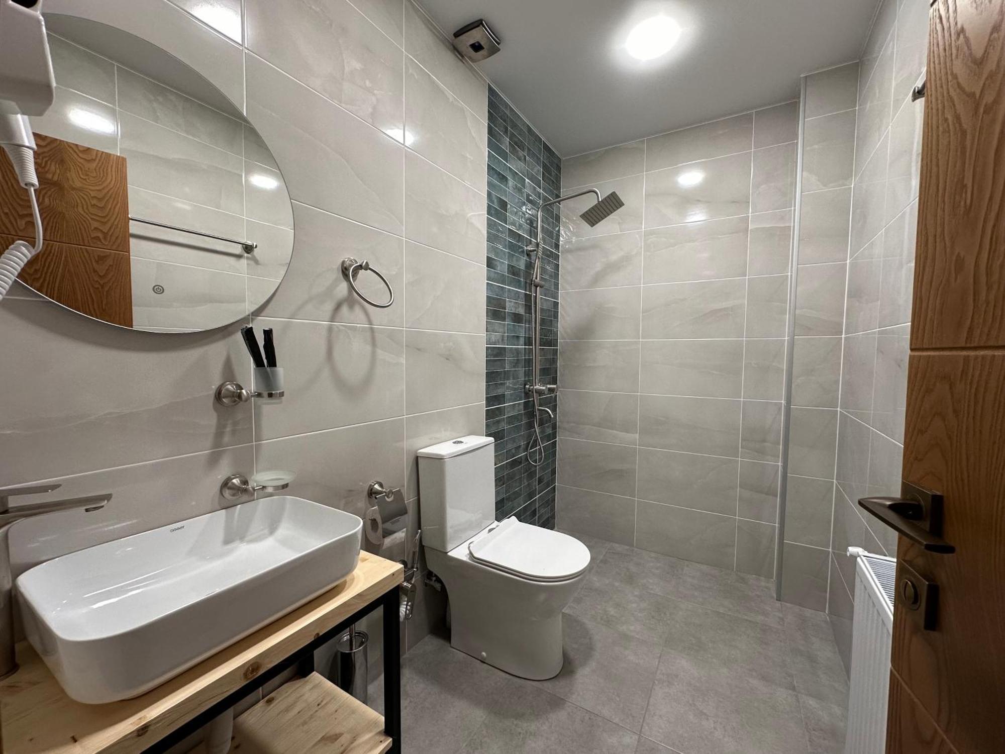 Hotel Mountime Kazbegi ภายนอก รูปภาพ