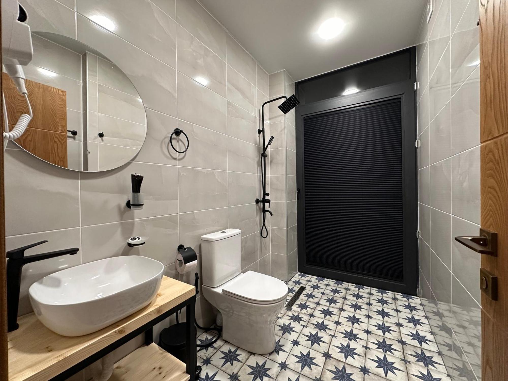 Hotel Mountime Kazbegi ภายนอก รูปภาพ