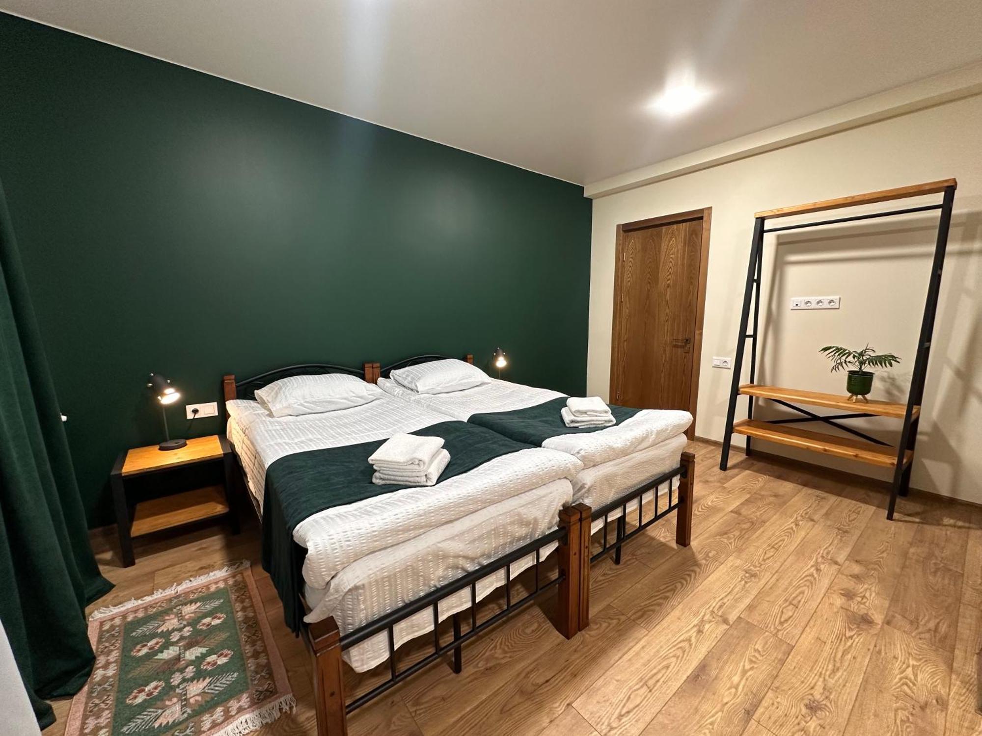 Hotel Mountime Kazbegi ภายนอก รูปภาพ